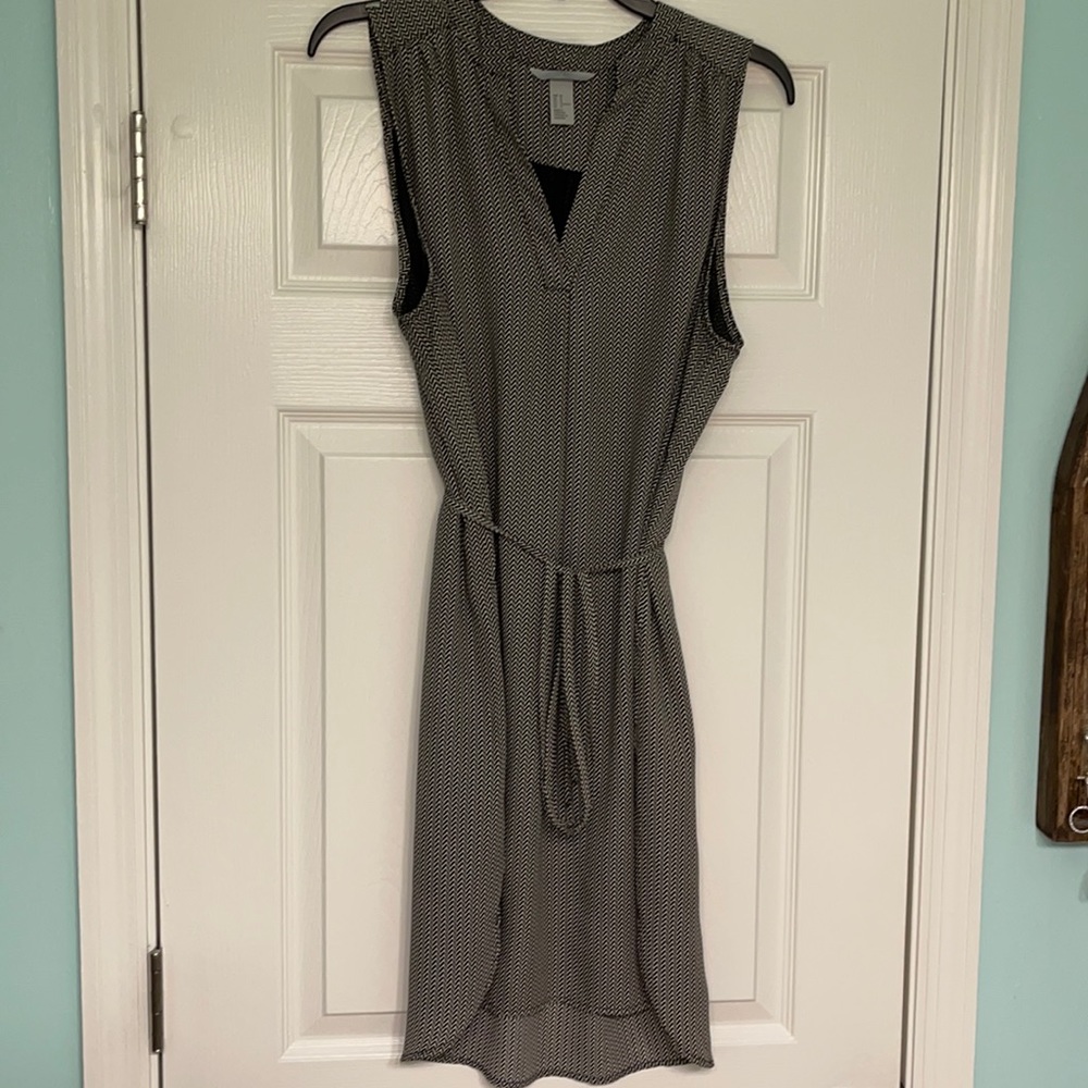 H&M sleeveless tie- belt v neck dress, size 12
